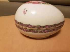 Jajko porcelanowe, bardzo rzadkie. Manufaktura królewska.