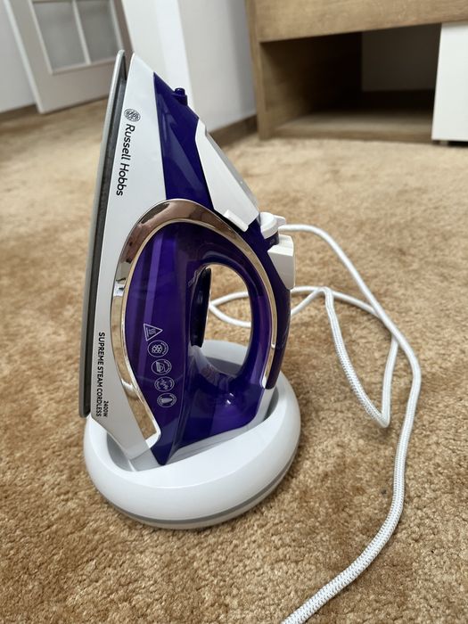 Żelazko bezprzewodowe Russell Hobbs