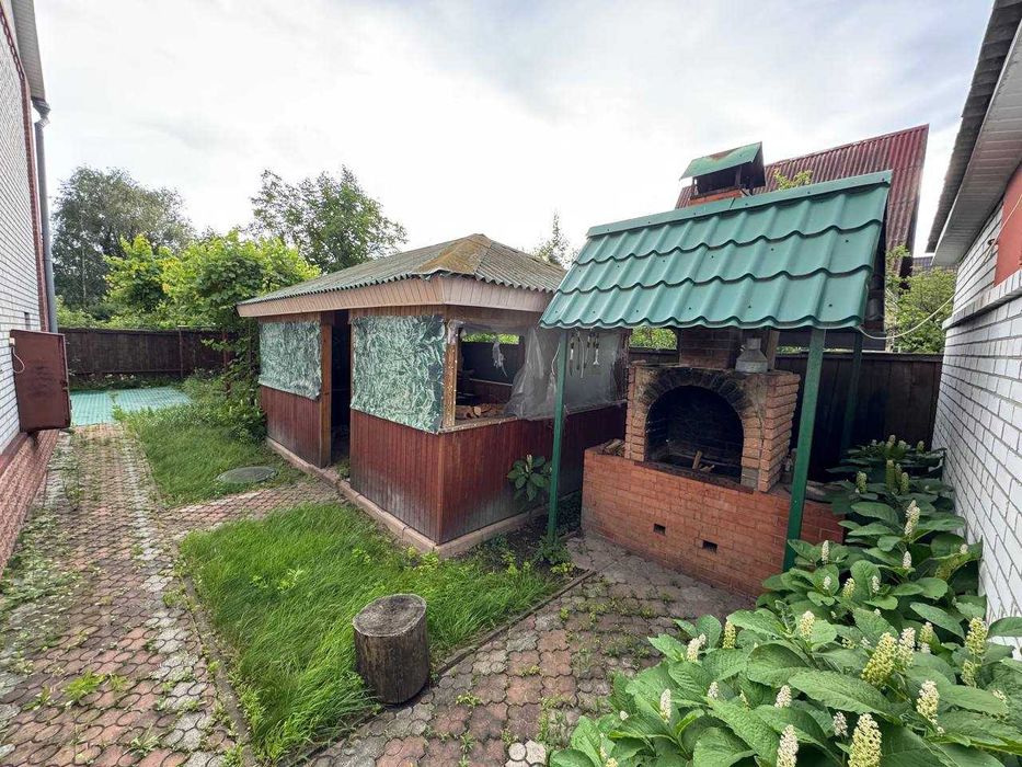 продаж будинку Українка