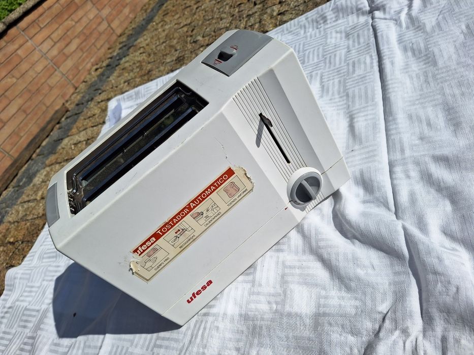 Tostadeira ufesa 750 W