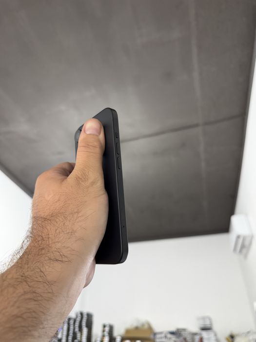 Apple Iphone 15 128 gb 100% як новий айфон 15