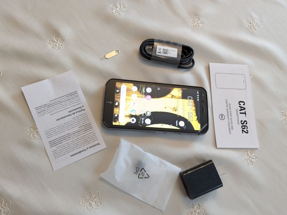 CAT S62, телефон новий.