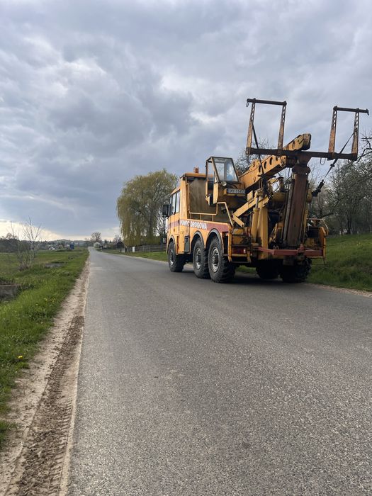 Holownik, dźwig terenowy 6x6, pomoc drogowa