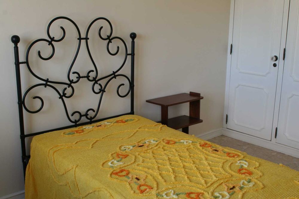 Cama de Latão de Corpo e Meio