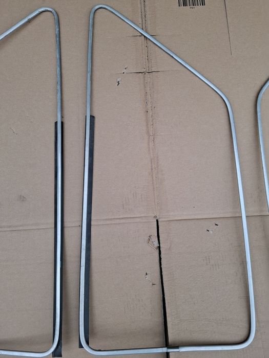 Aluminiowe ramki szyb drzwi Fiat 126p Maluch