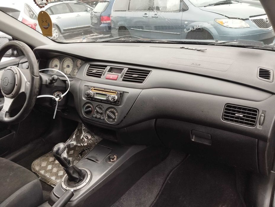 Mitsubishi Lancer VII Kombi 2.0i 2004r.Element wnętrza.Czytaj opis !!