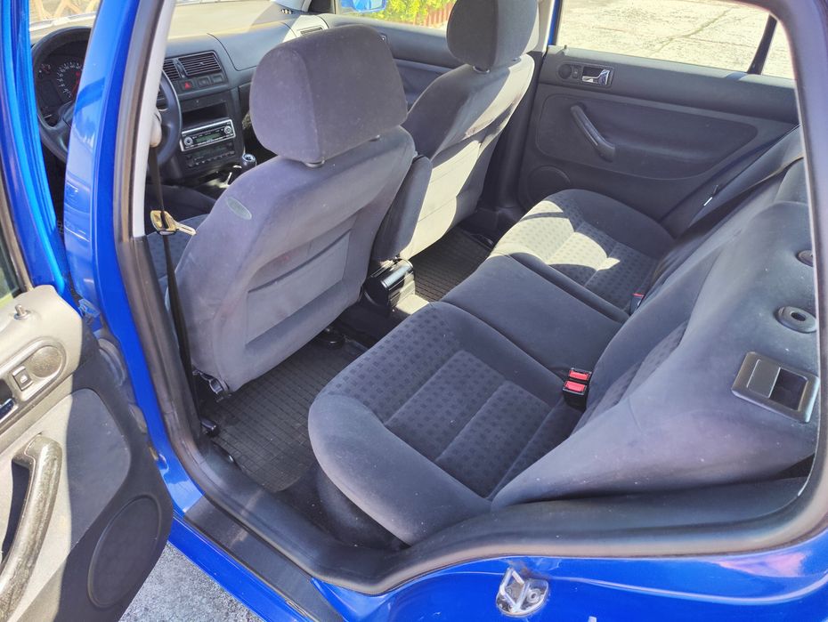 Sprzedam Volkswagen Golf IV z 2000 roku