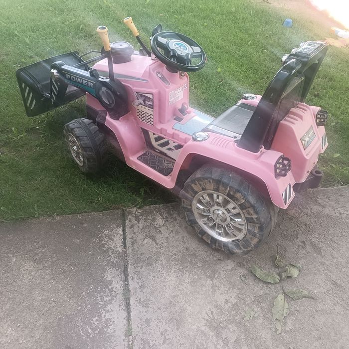 Traktorek koparka na akumulator