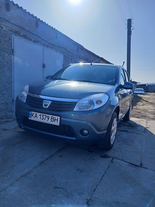 Dacia Sandero 2010рік.