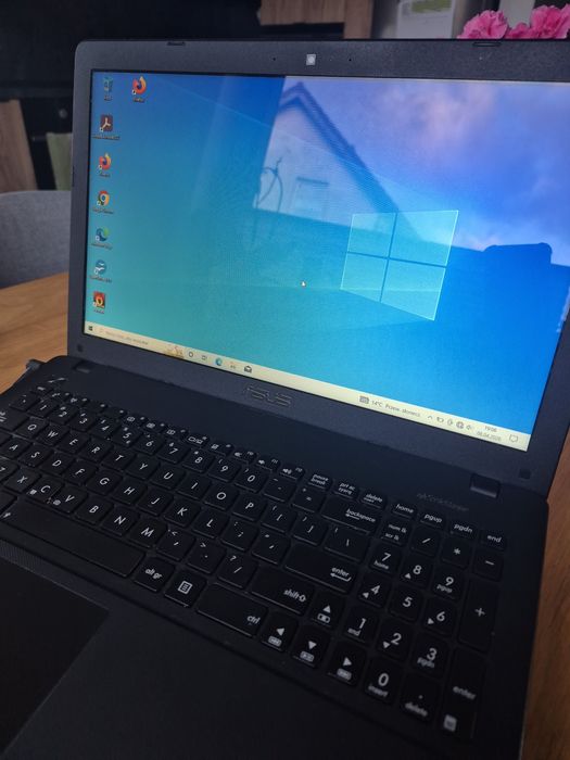 Laptop Asus R513C - na części