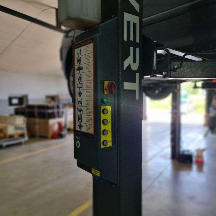 Podnośnik dwukolumnowy EVERT EAE 4,2 t automat 400V 2021