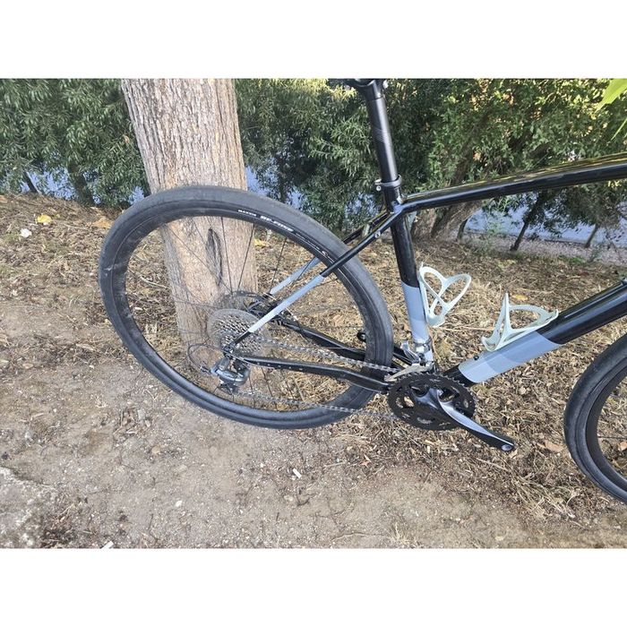 Felt de gravel M 8x2v em bom estado