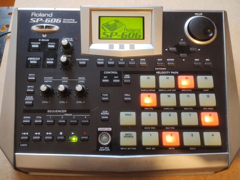 Roland SP-606 Sampler