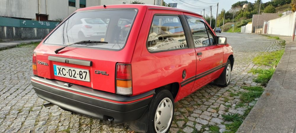 Opel Corsa 1.0 muito estimado