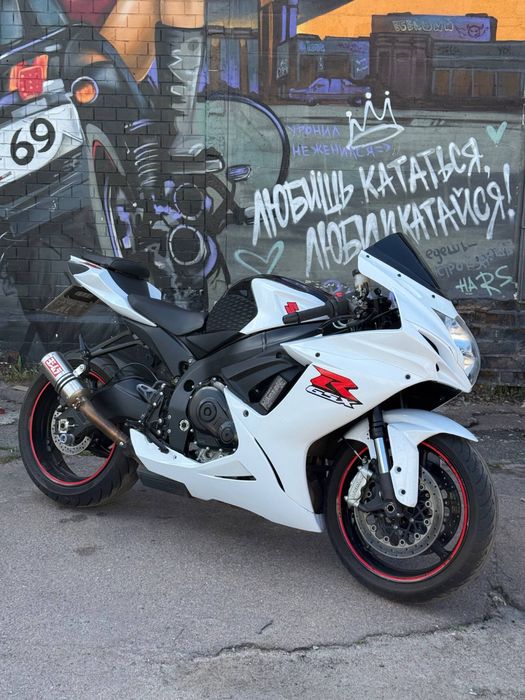 Мотоцикл Suzuki GSX-R 600 2016 рік