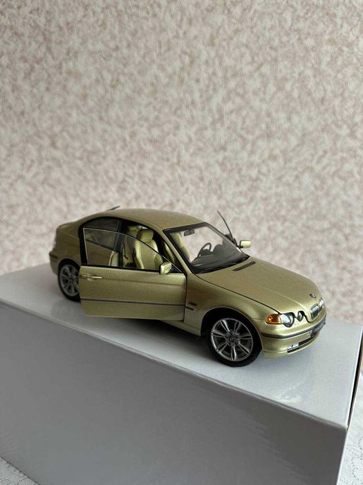Колекційна модель BMW E46 Compact kyosho 1/18