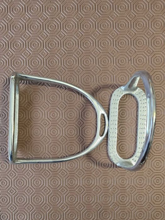 Estribos em Aço para Cavaleiro