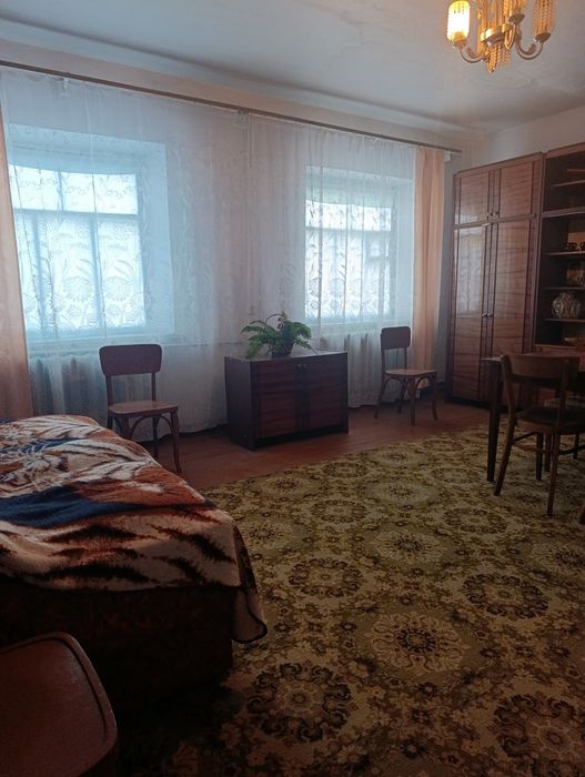 Продається будинок за межами міста