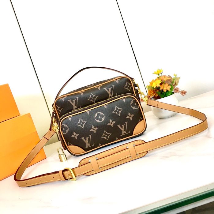 Жіноча сумка на плече LOUIS VUITTON M14025