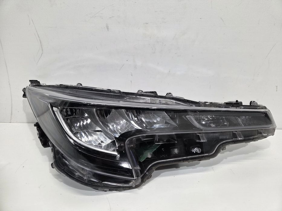 Toyota Corolla E21 HB Kombi Lampa Prawa Przednia Full LED