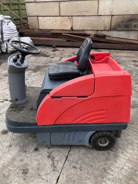 Ogłoszenie sprzedaży zamiatarek Hako Jonas 980 E, 900 E oraz 980 V