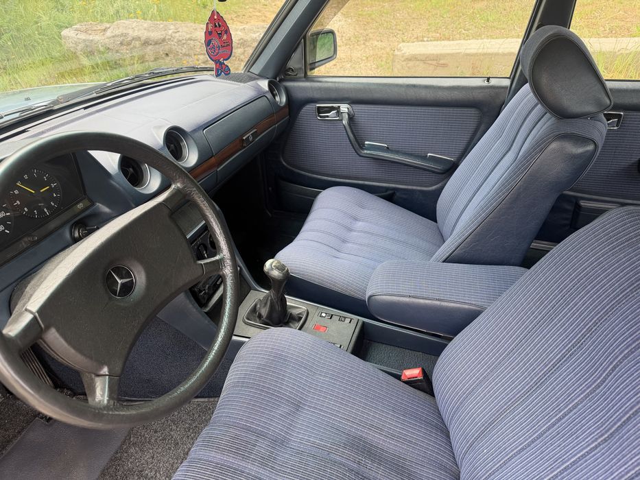 Mercedes Benz D300