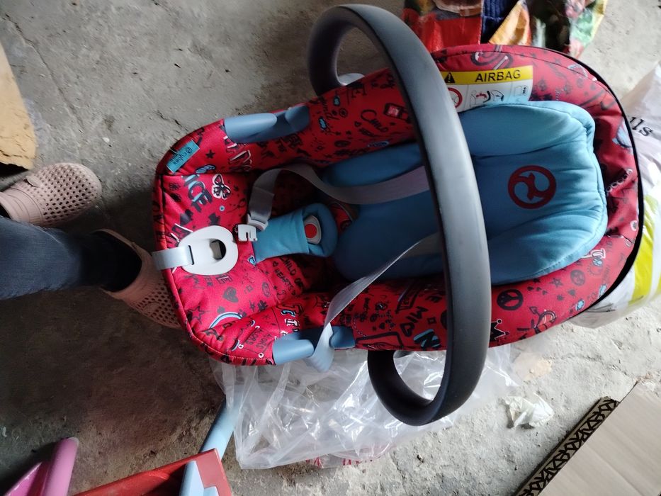 Sprzedam nosidełko samochodowe Cybex