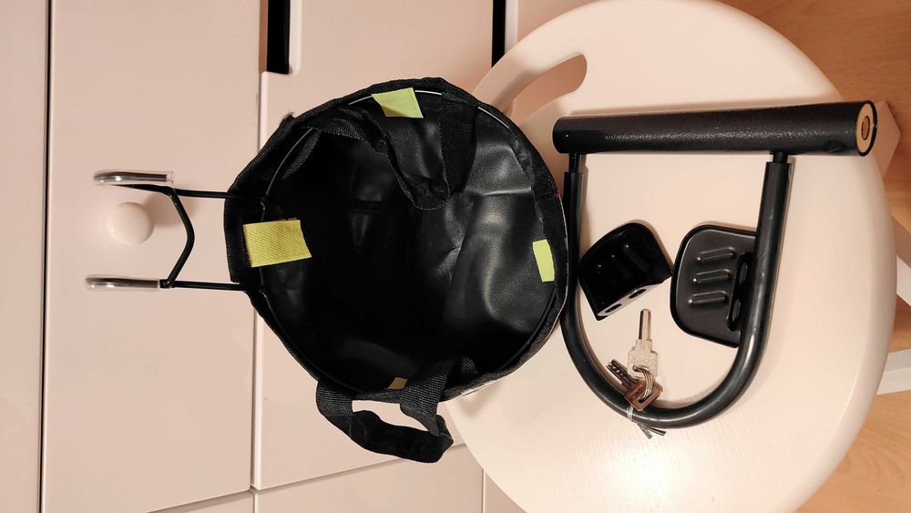 Нові велокорзина 6,87 л, велозамок, 2-і велопідніжки для дитини