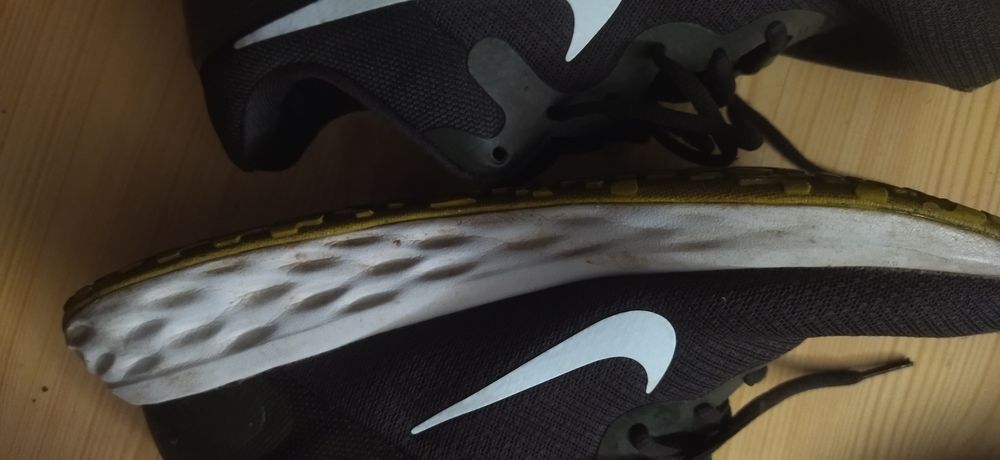 Sneakersy Nike Revolution 6