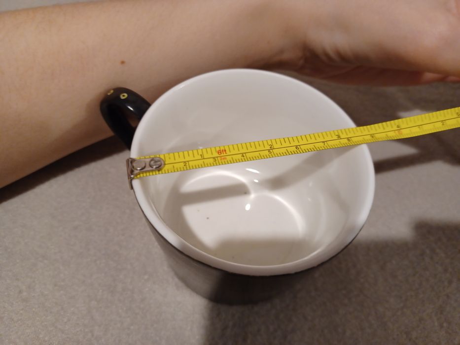 Filiżanka ceramiczna abstrakcja żółta brazowa