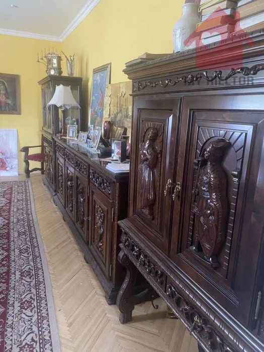 Продаж просторого будинку !