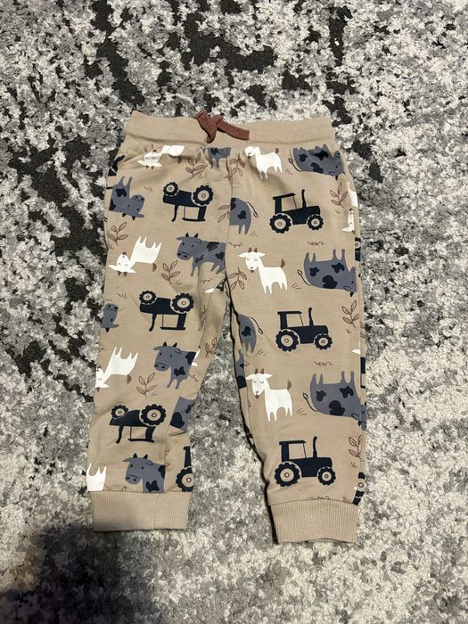 Długie spodnie legginsy dla chłopca 80