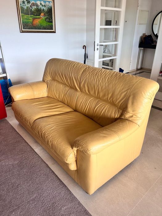 Sofá de Pele usado - Ótimo estado!