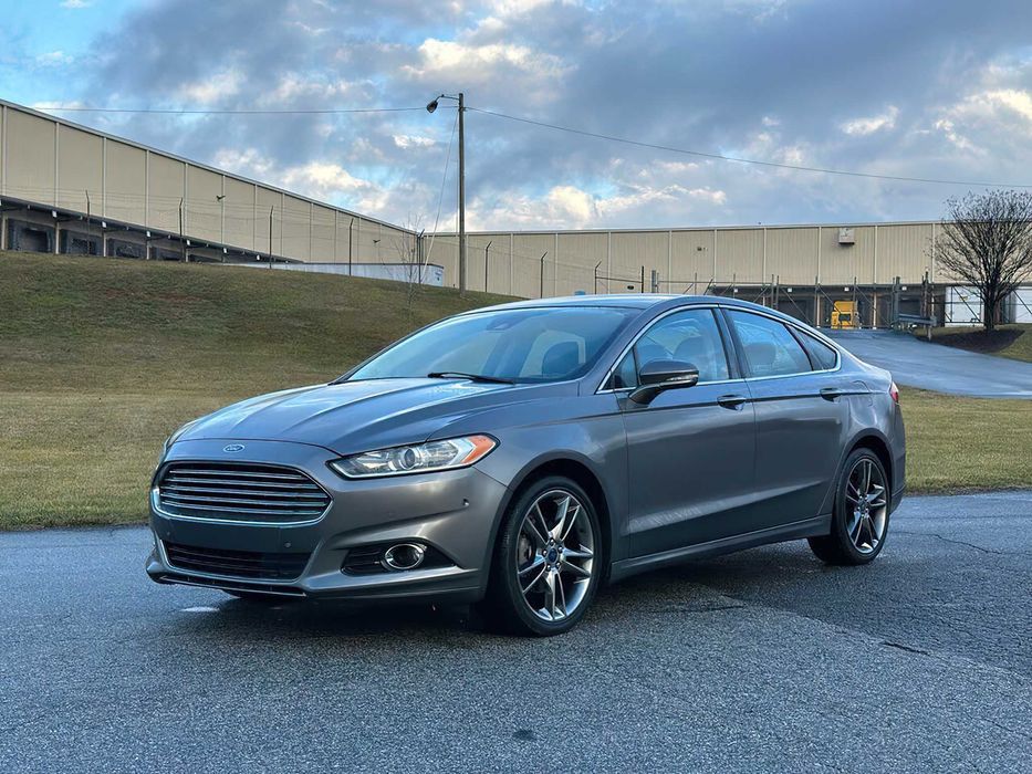 Ford Fusion Titanium      2014