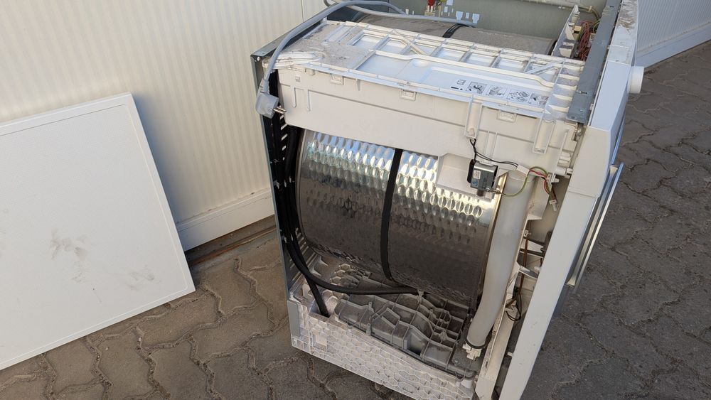 Máquina de secar roupa Siemens com avaria