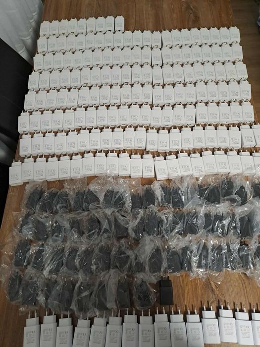 Блок зарядного пристрою