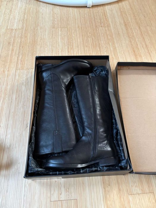 Długie kozaki marki Ecco