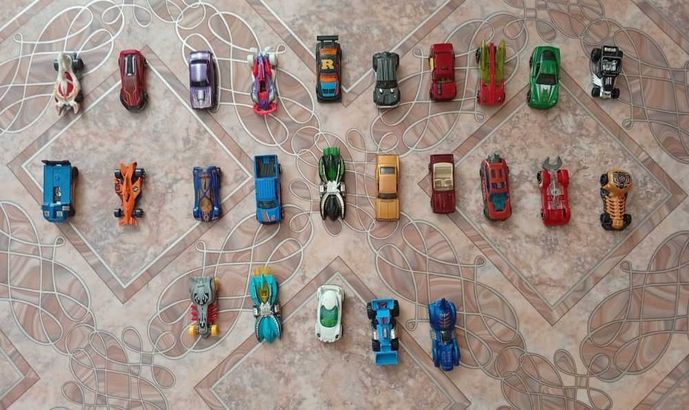 Машинки Hot Wheels