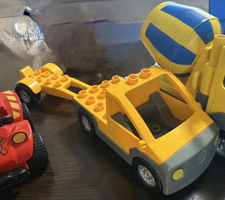 Машини Лего Дупло, Lego Duplo