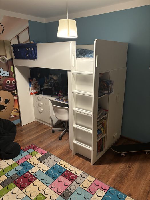 Łóżko piętrowe z biurkiem