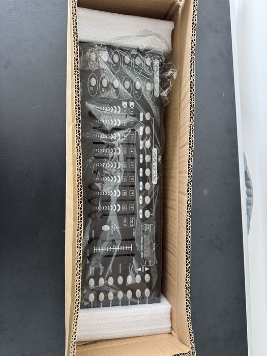 lightmaXX DMX Controller FORGE 192 NOVO Na caixa