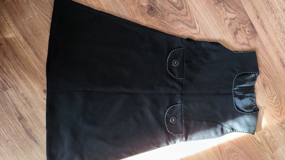 Elegancka sukienka dziewczęca rozm 146
