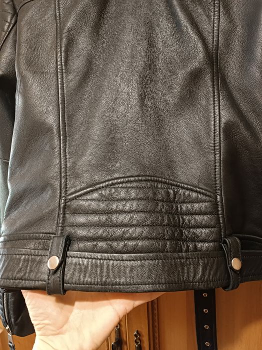 Продам шкіряну куртку Zara