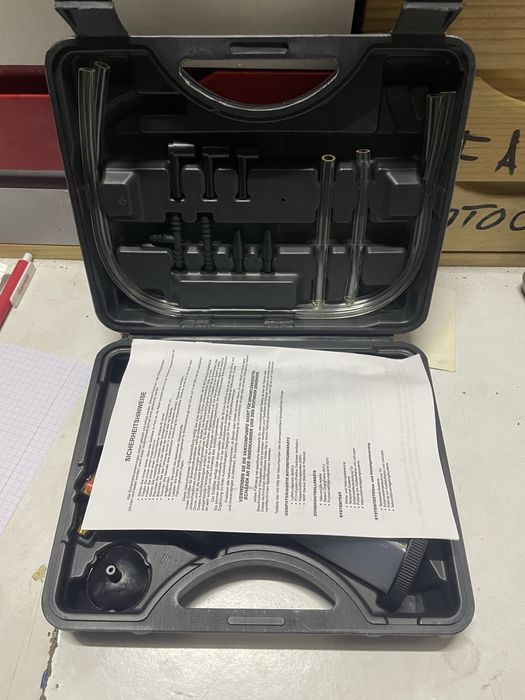 Kit sangrador de travões 2 em 1