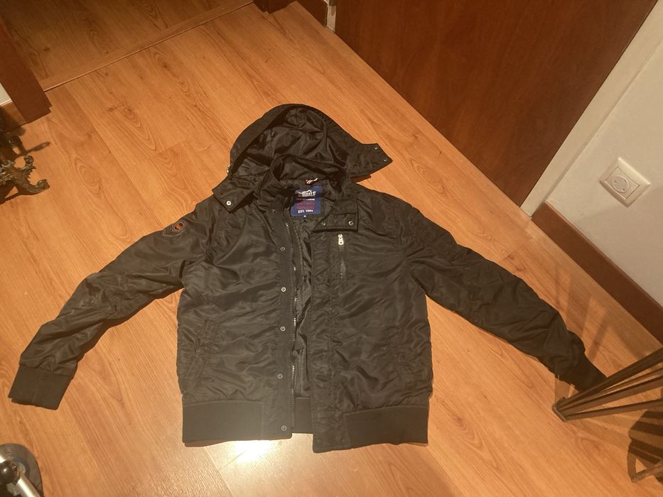 Casaco almofadado marca Lonsdale