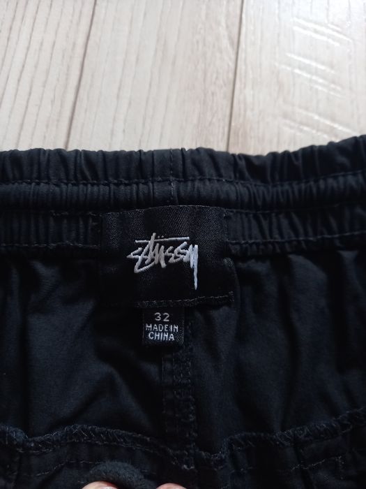 Продам шорты Stussy