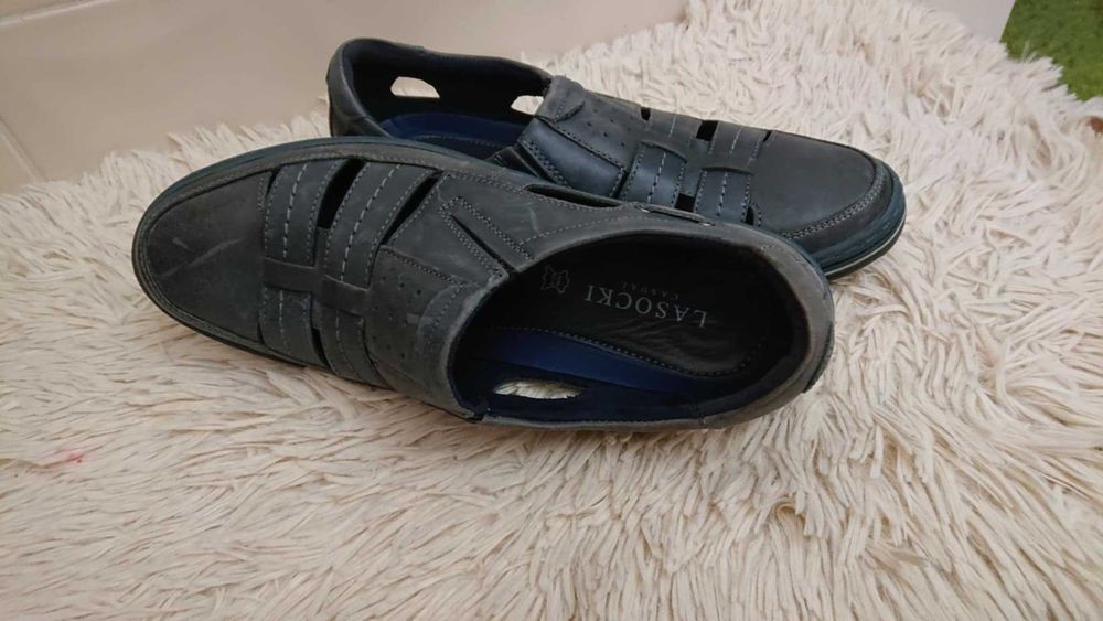 Buty męskie letnie, lekkie ze skóry naturalnej  od Lasocki