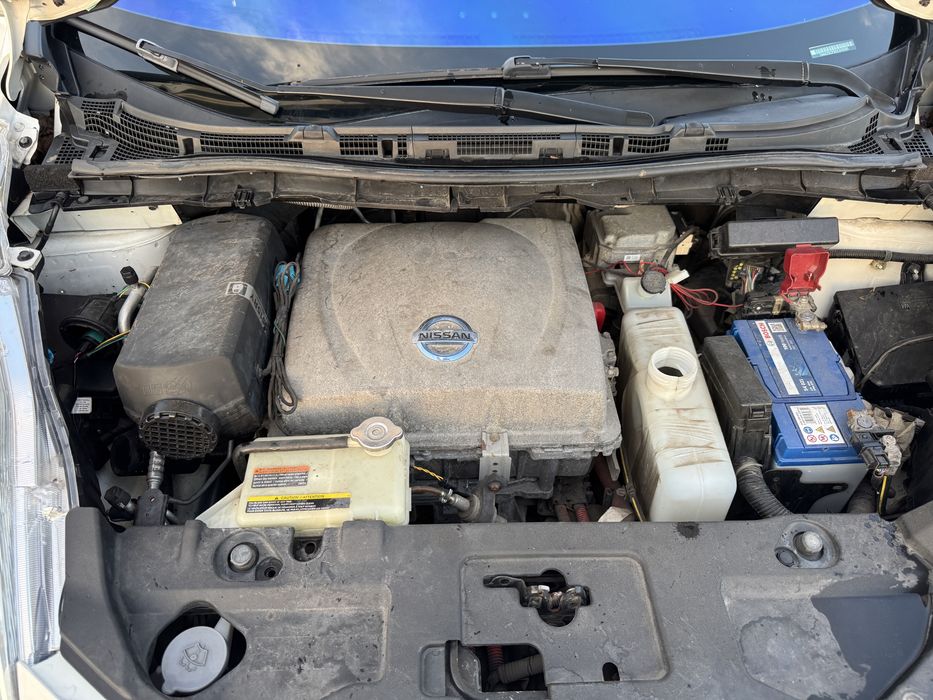 Продам Nissan Leaf