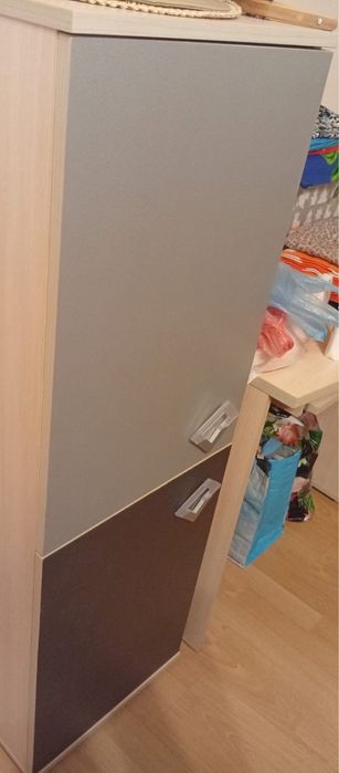 4 elementowy komplet do pokoju (biurko,szuflady,2 komody)