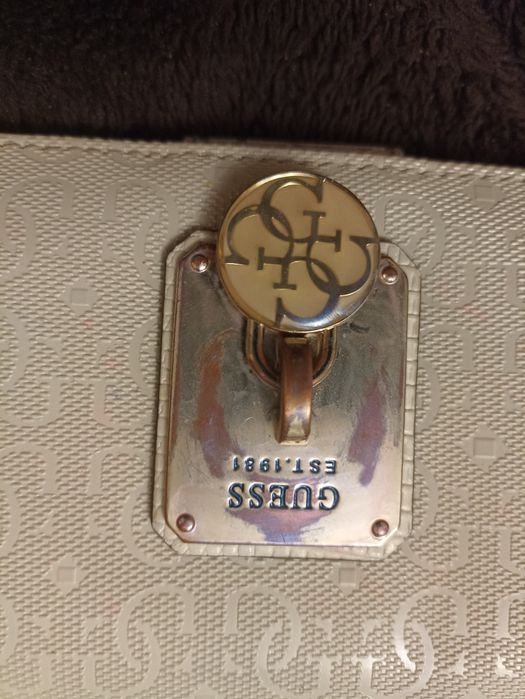 Гаманець бренду GUESS